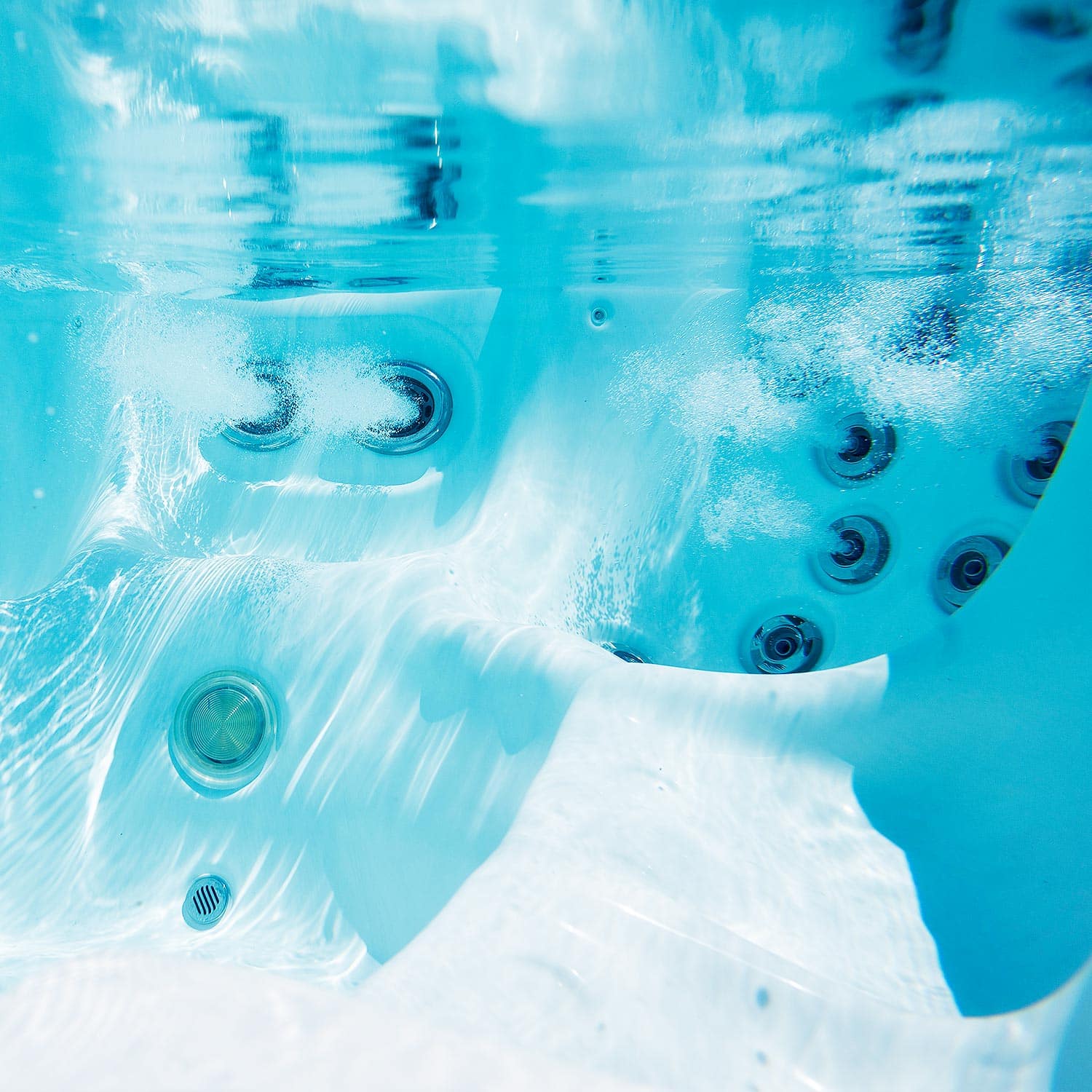 wellis-olympus-outdoor-whirlpool-peaklife image 7