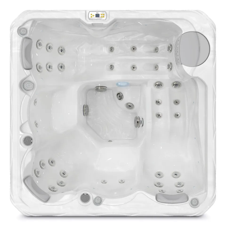 wellis-budapest-life-swim-spa-whirlpool-citylife image 1