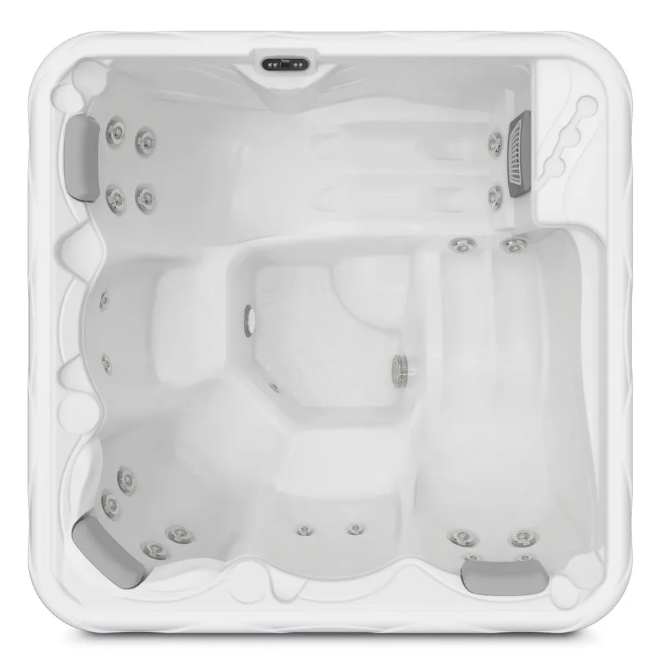wellis-callisto-p-p-plug-play-outdoor-whirlpool image 1